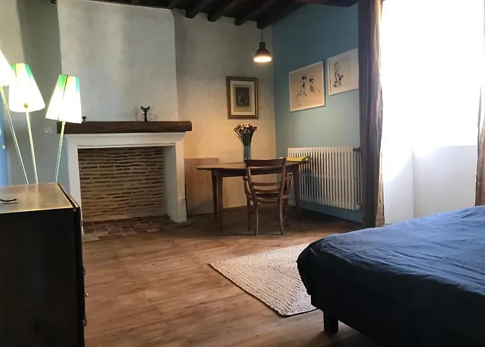 Couette-café Maison Mercredi Piégut-Pluviers