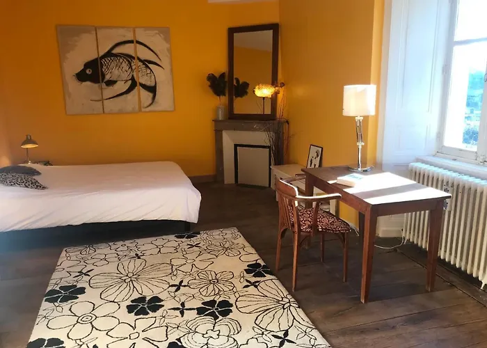 Couette-café Maison Mercredi 3*